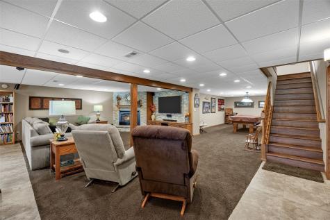 7249 Benton Linn Road Cedar Rapids IA 52404