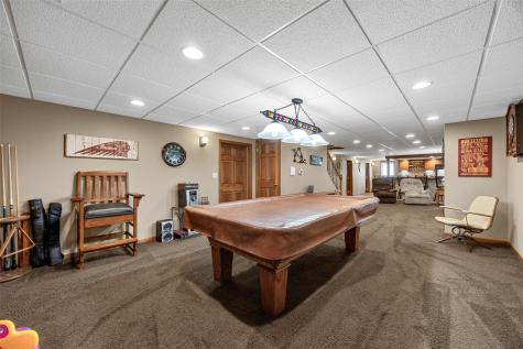 7249 Benton Linn Road Cedar Rapids IA 52404