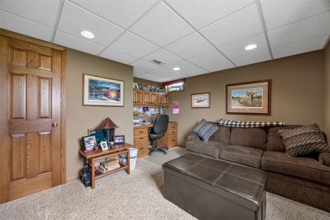 7249 Benton Linn Road Cedar Rapids IA 52404