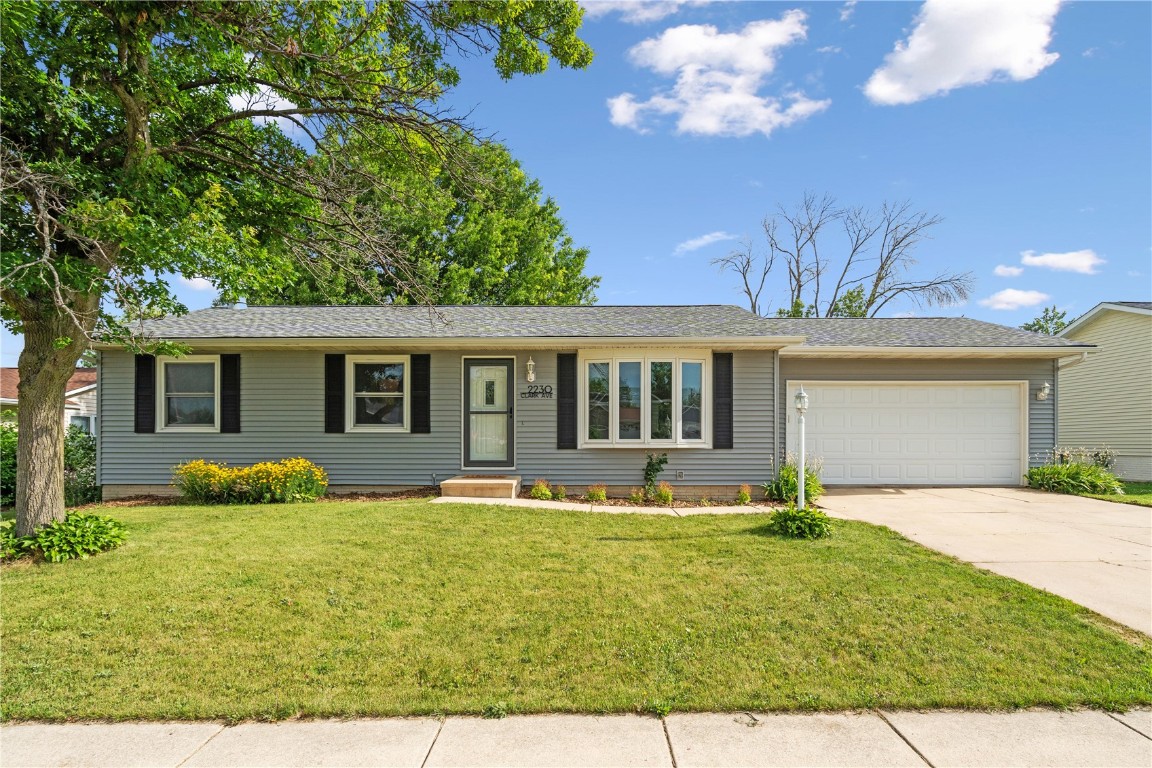 2230 Clark Avenue Marion IA 52302