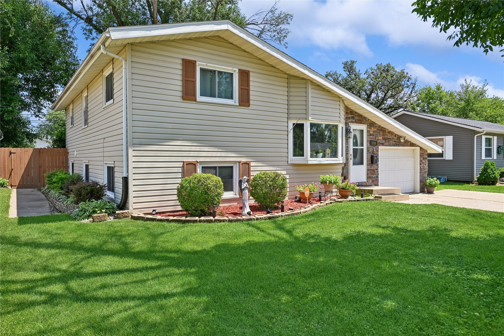4500 Ozark Street NE Cedar Rapids IA 52402