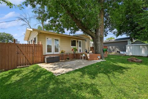 4500 Ozark Street NE Cedar Rapids IA 52402