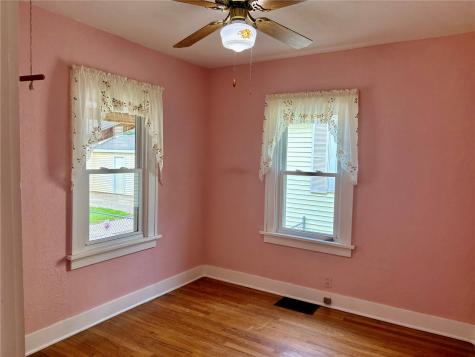 1224 11th Street NW Cedar Rapids IA 52405