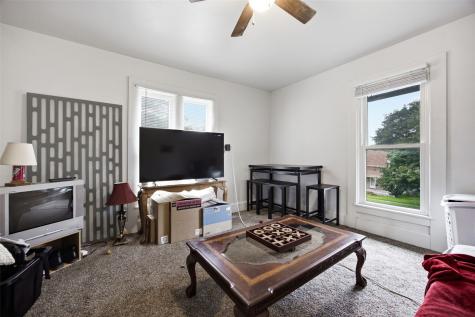 620 N Marion Avenue Washington IA 52353