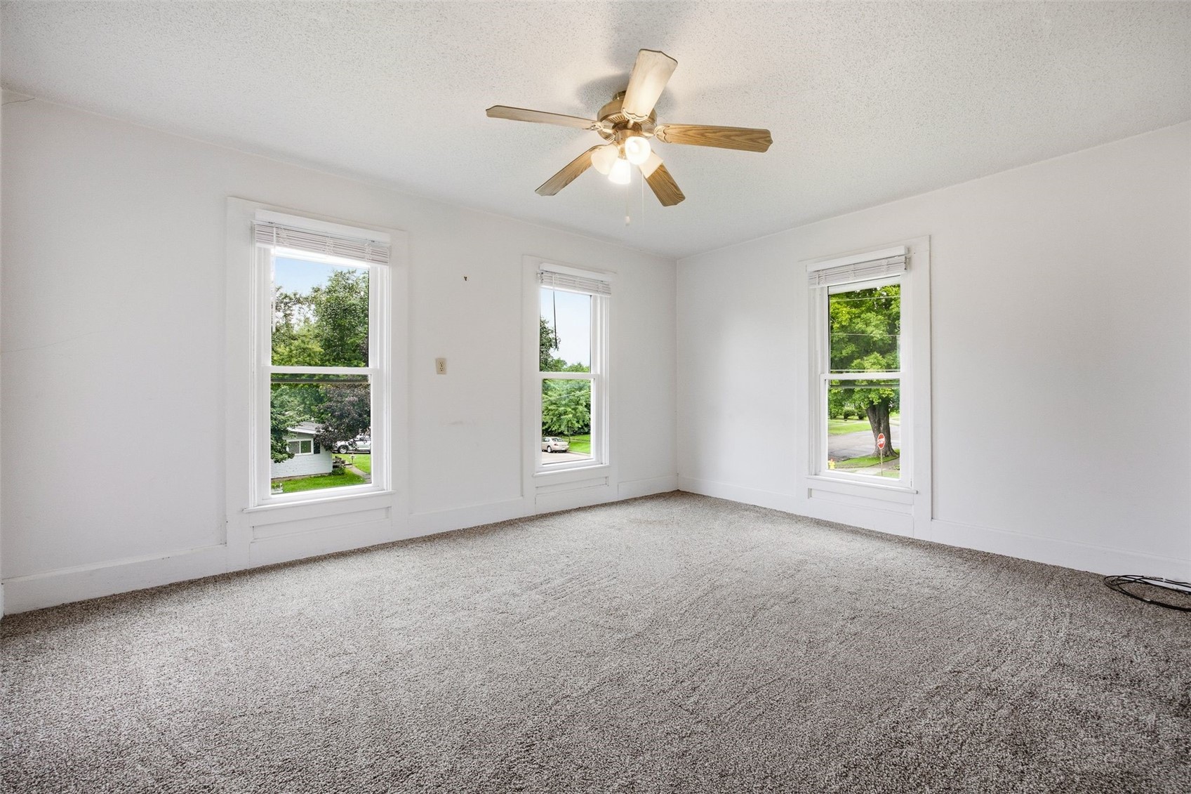 620 N Marion Avenue Washington IA 52353