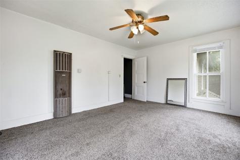620 N Marion Avenue Washington IA 52353