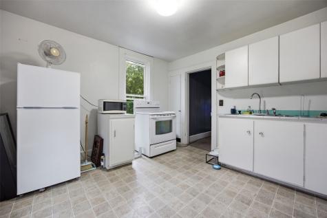 620 N Marion Avenue Washington IA 52353