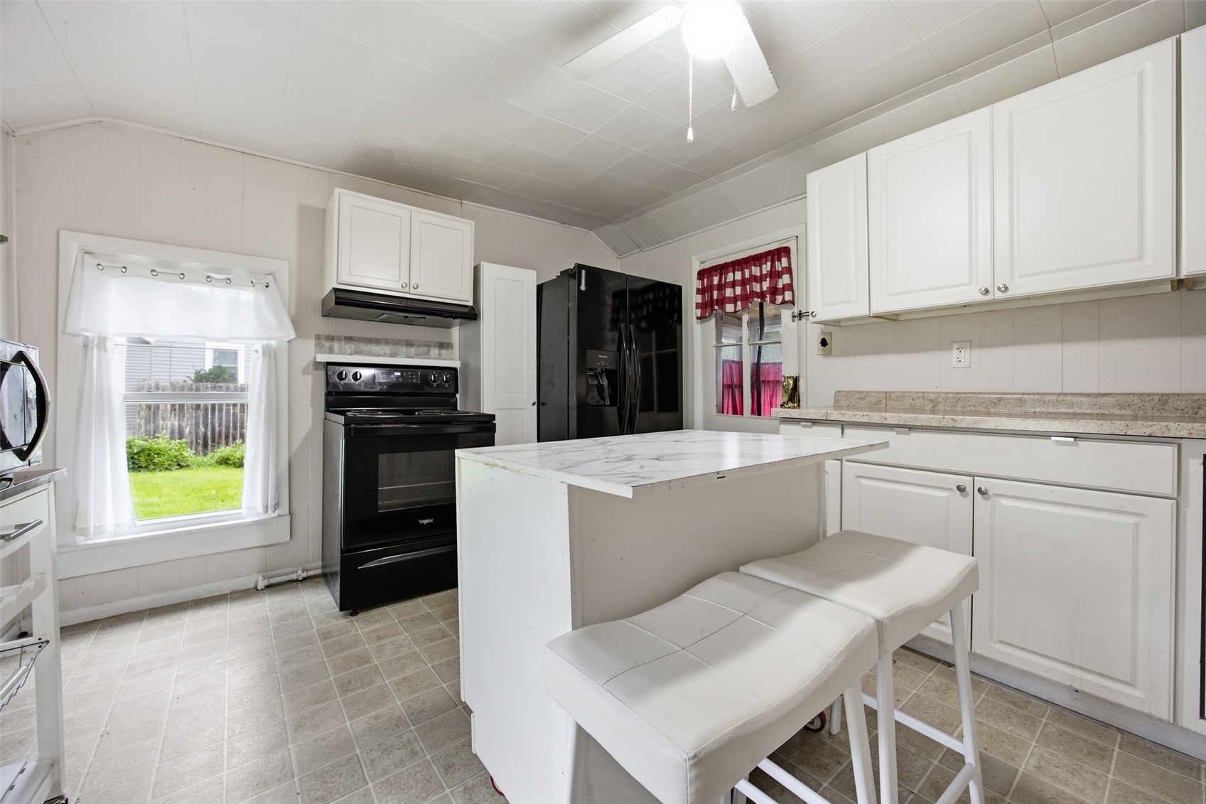 620 N Marion Avenue Washington IA 52353