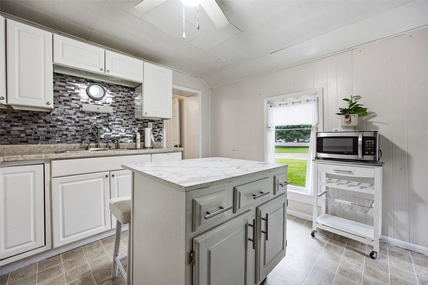 620 N Marion Avenue Washington IA 52353