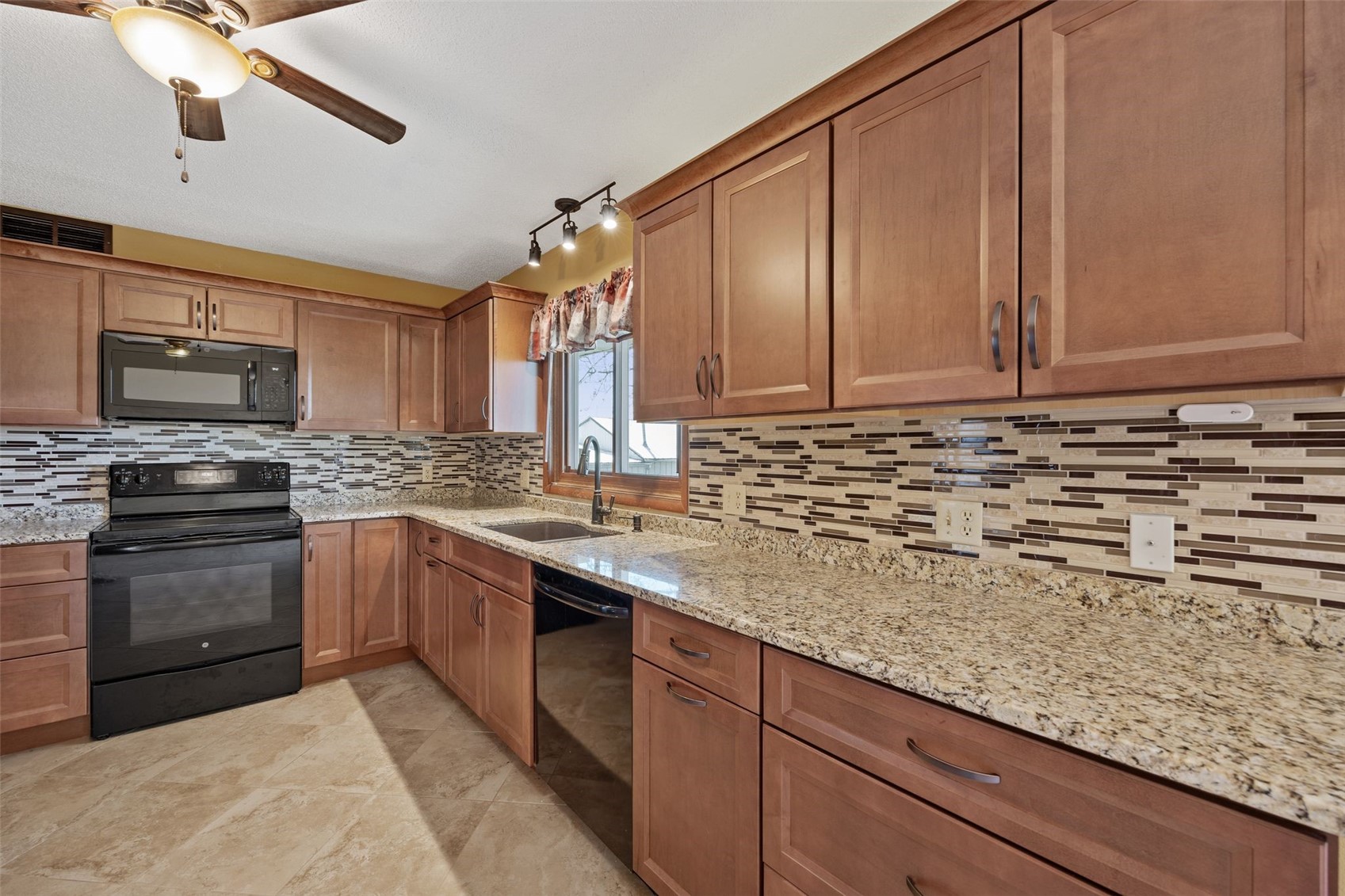 409 W 1st Street Mechanicsville IA 52306
