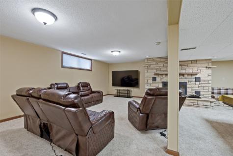 409 W 1st Street Mechanicsville IA 52306