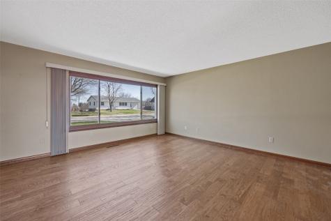 409 W 1st Street Mechanicsville IA 52306