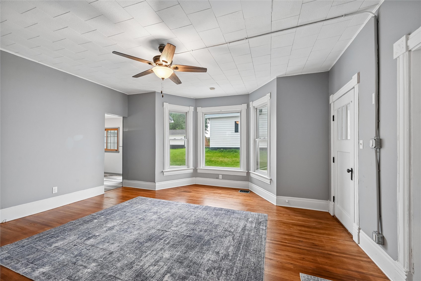 704 15th Street Belle Plaine IA 52208
