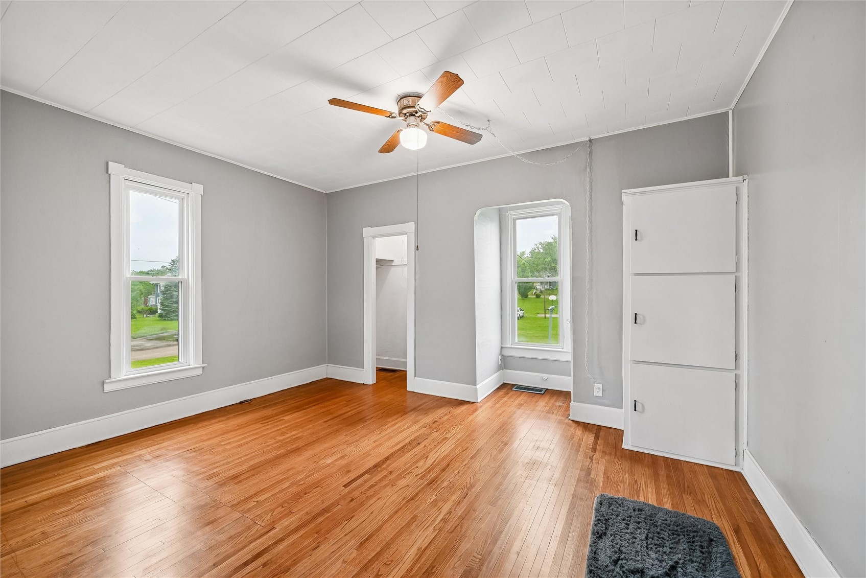 704 15th Street Belle Plaine IA 52208