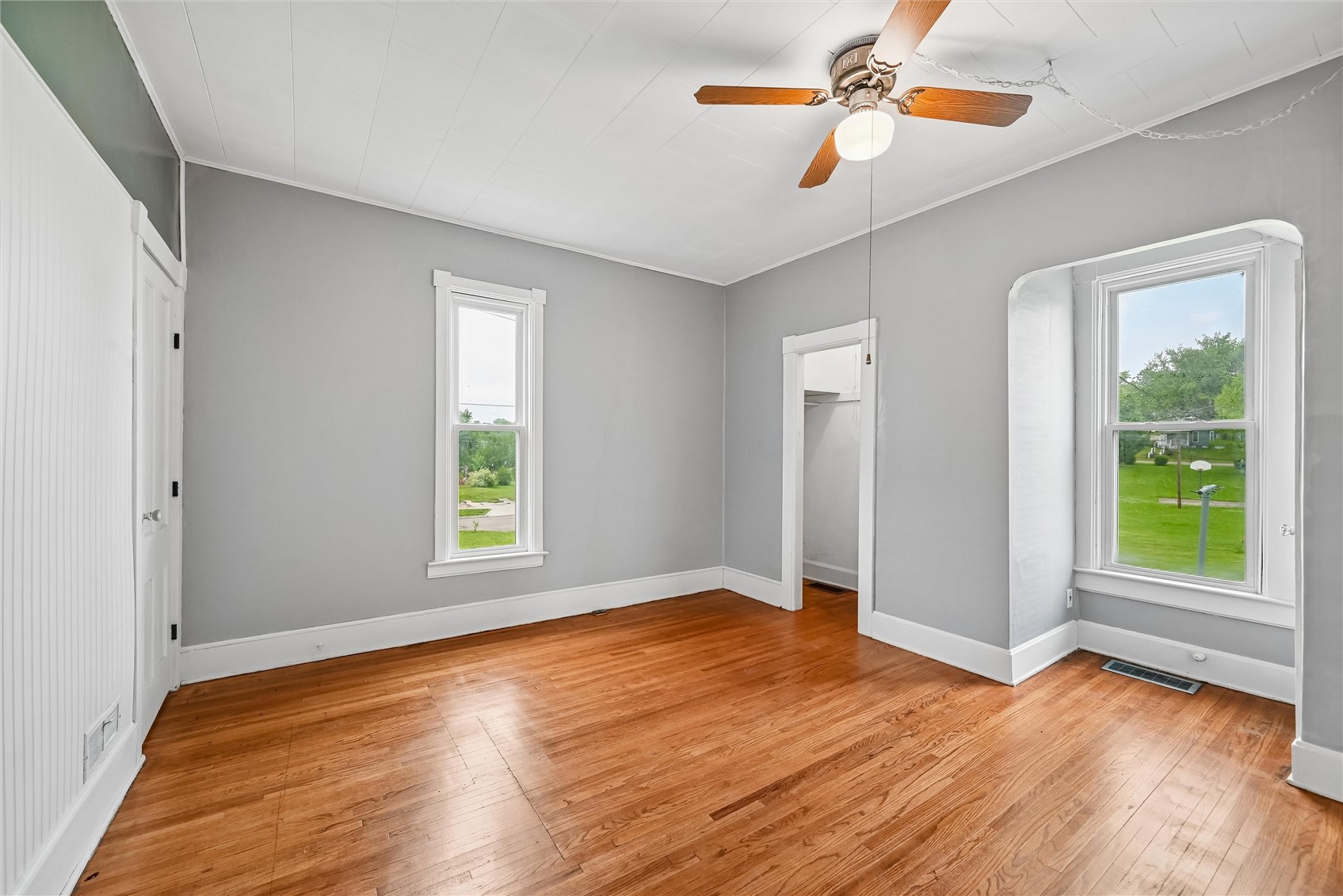 704 15th Street Belle Plaine IA 52208
