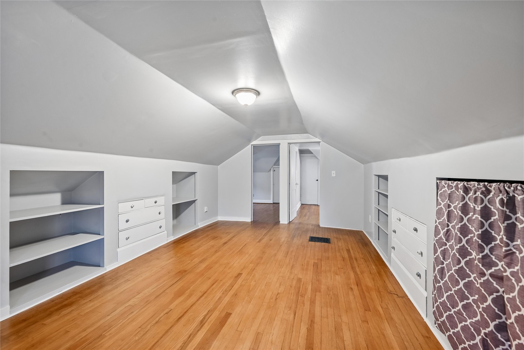 704 15th Street Belle Plaine IA 52208