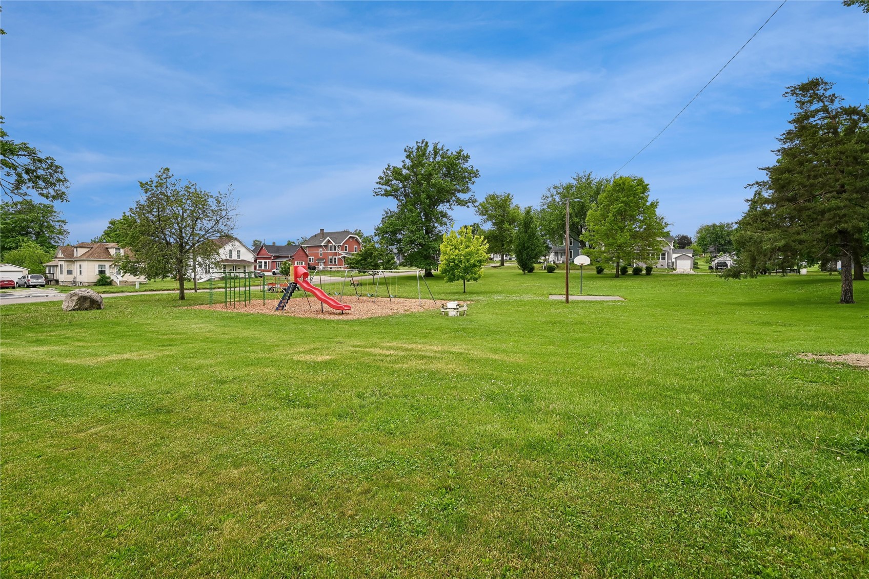 704 15th Street Belle Plaine IA 52208
