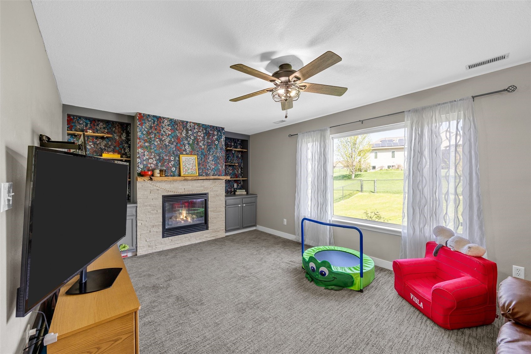 3340 London Way Marion IA 52302