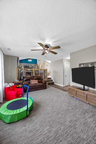 3340 London Way Marion IA 52302