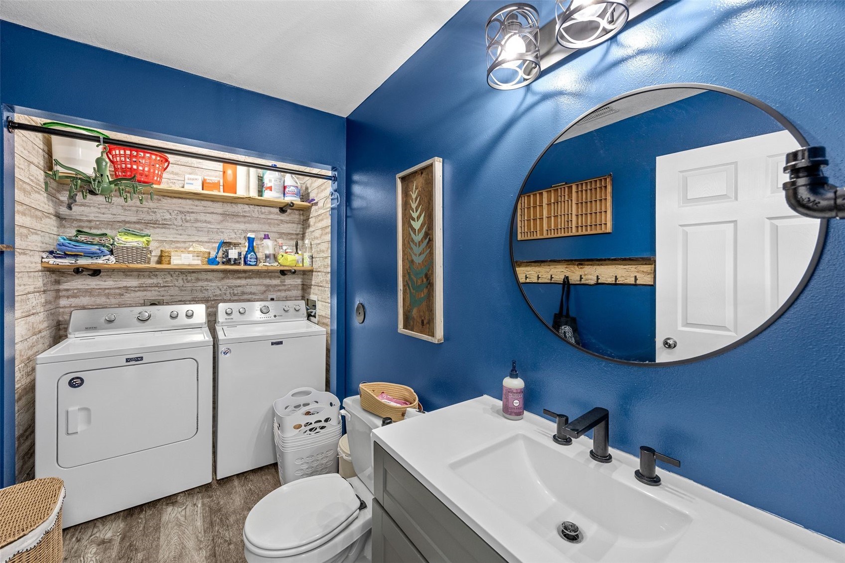 3340 London Way Marion IA 52302