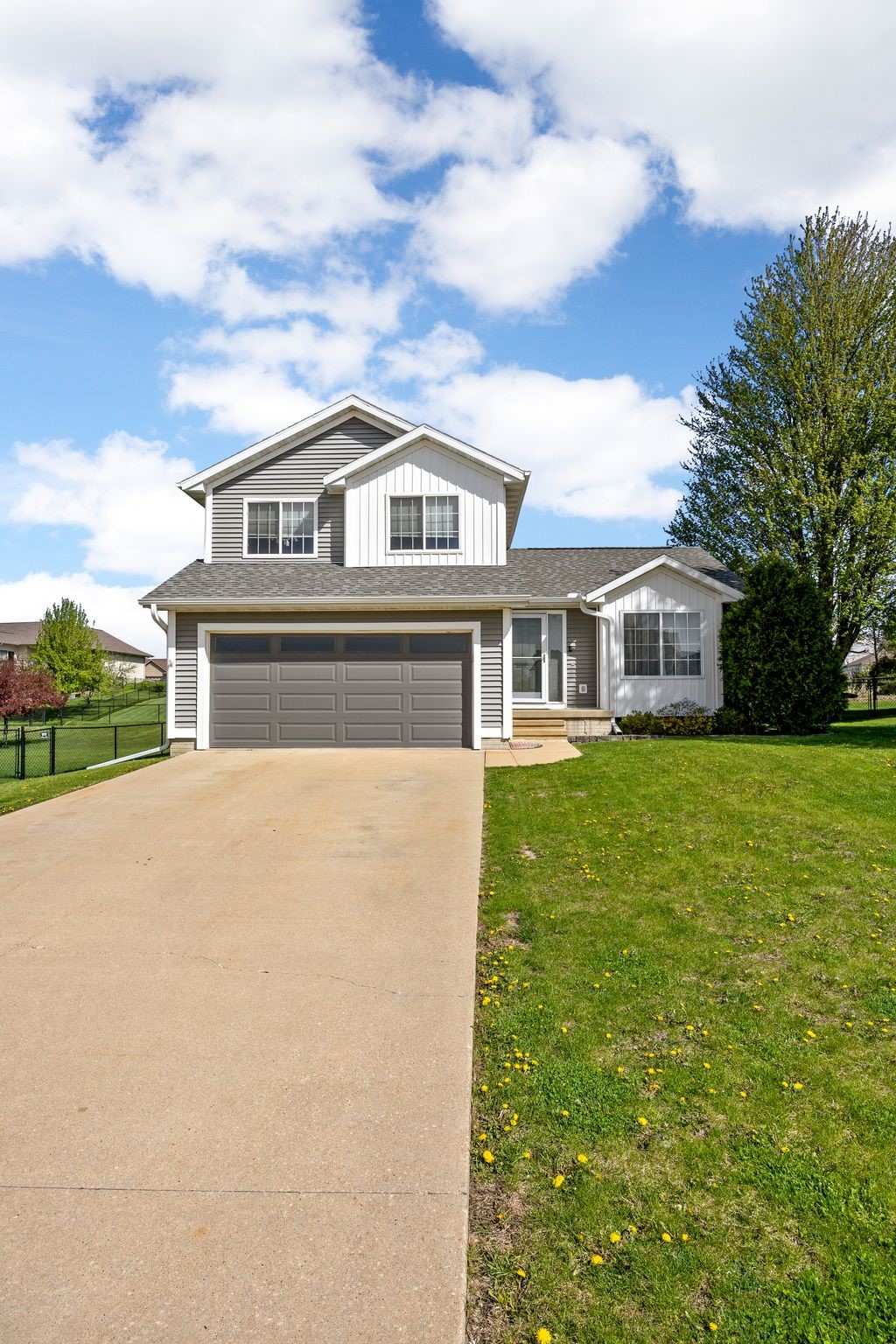 3340 London Way Marion IA 52302