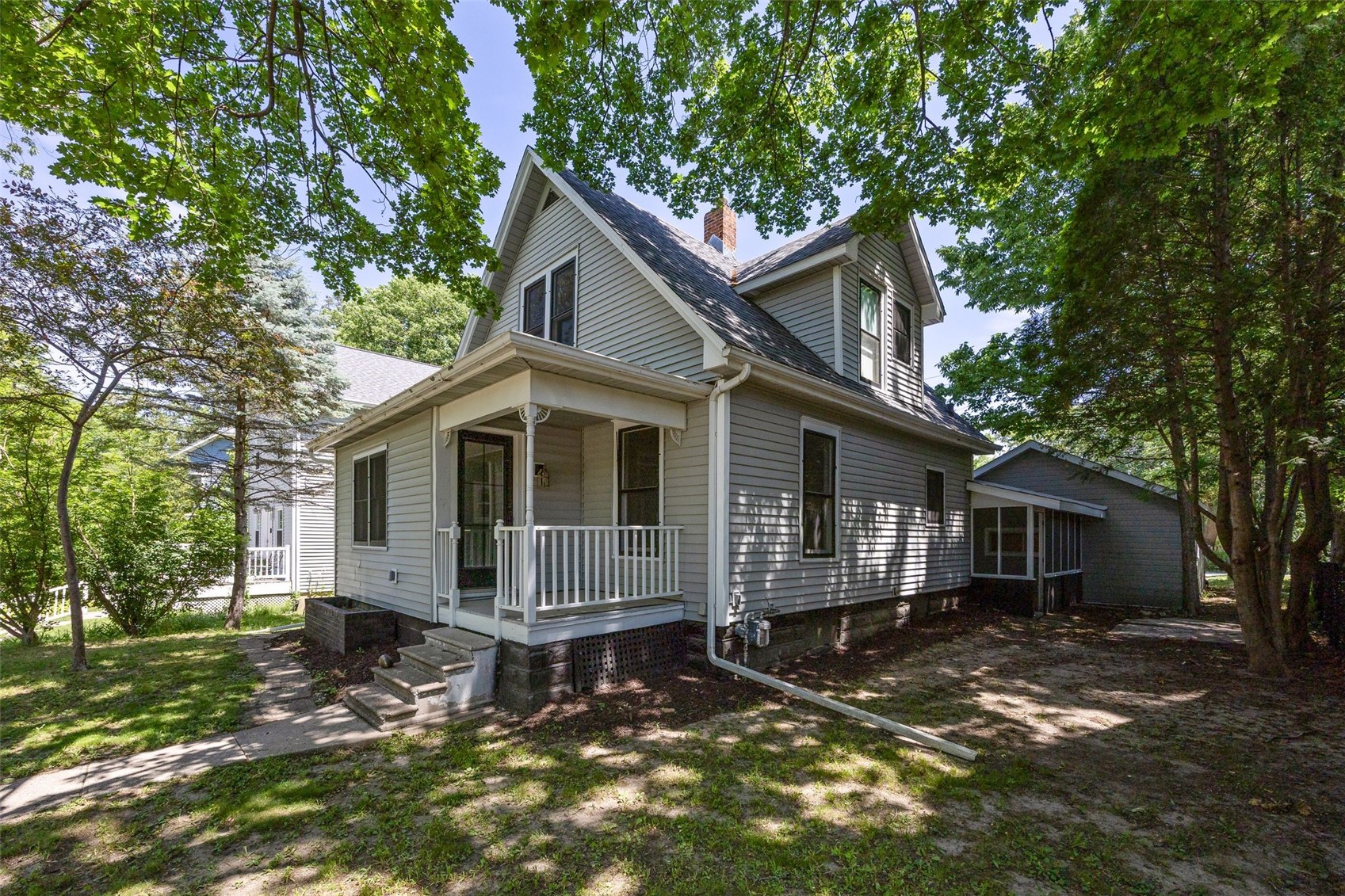818 Rundell Street Iowa City IA 52240