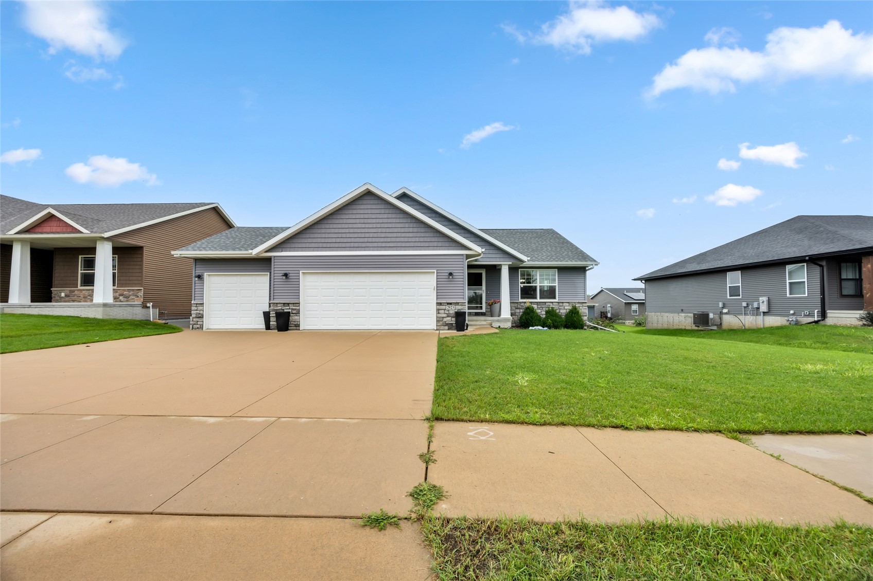 2923 James Parkway SW Cedar Rapids IA 50404