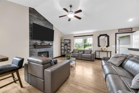 2923 James Parkway SW Cedar Rapids IA 50404