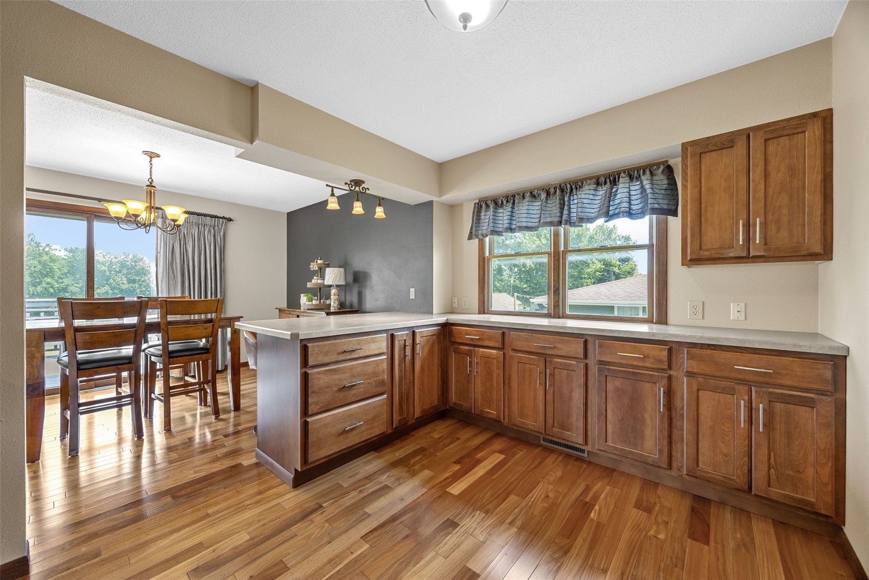 213 Maple Street Olin IA 52320