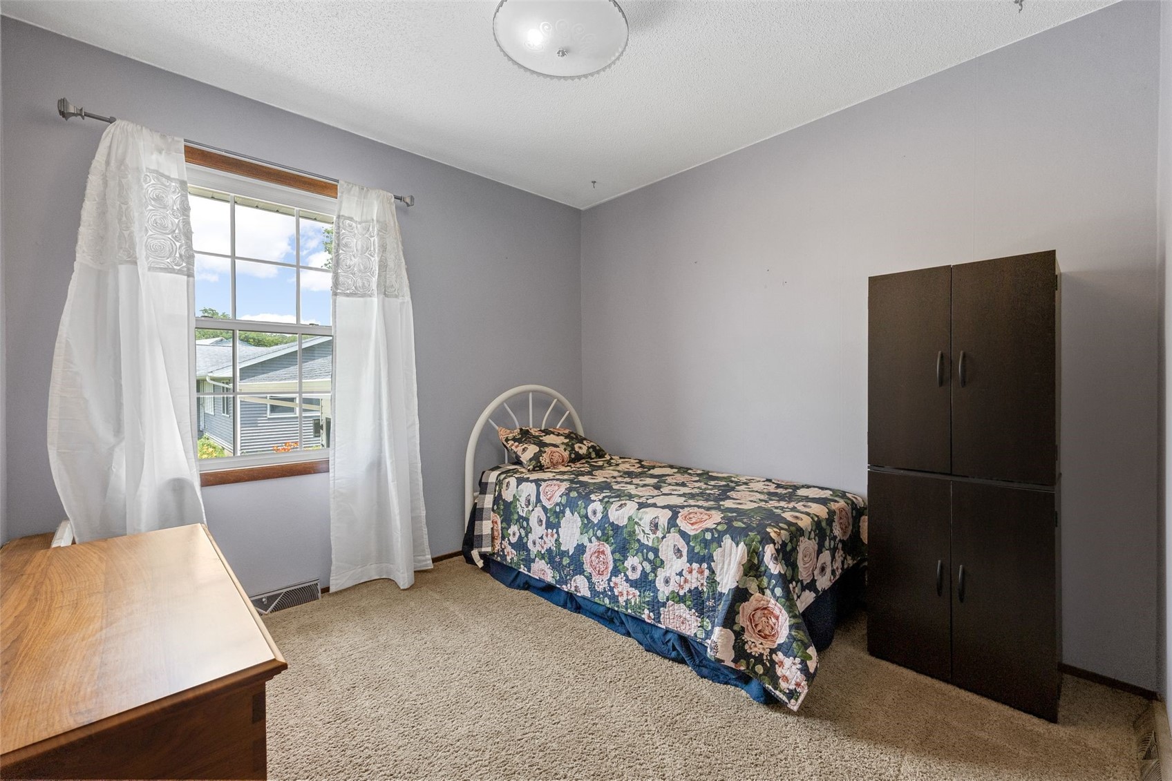 213 Maple Street Olin IA 52320