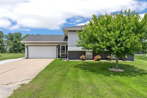 213 Maple Street Olin IA 52320