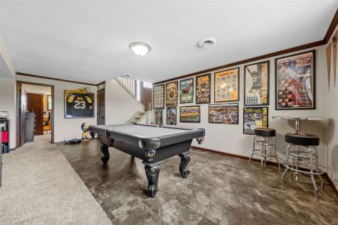 213 Maple Street Olin IA 52320