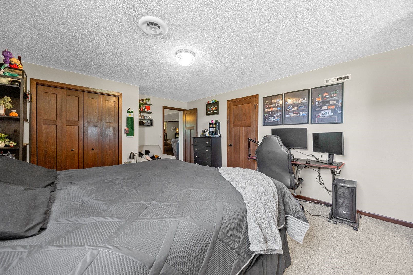 213 Maple Street Olin IA 52320