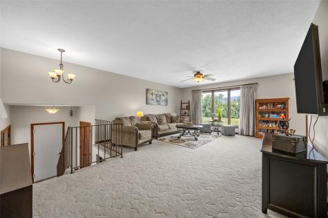 213 Maple Street Olin IA 52320