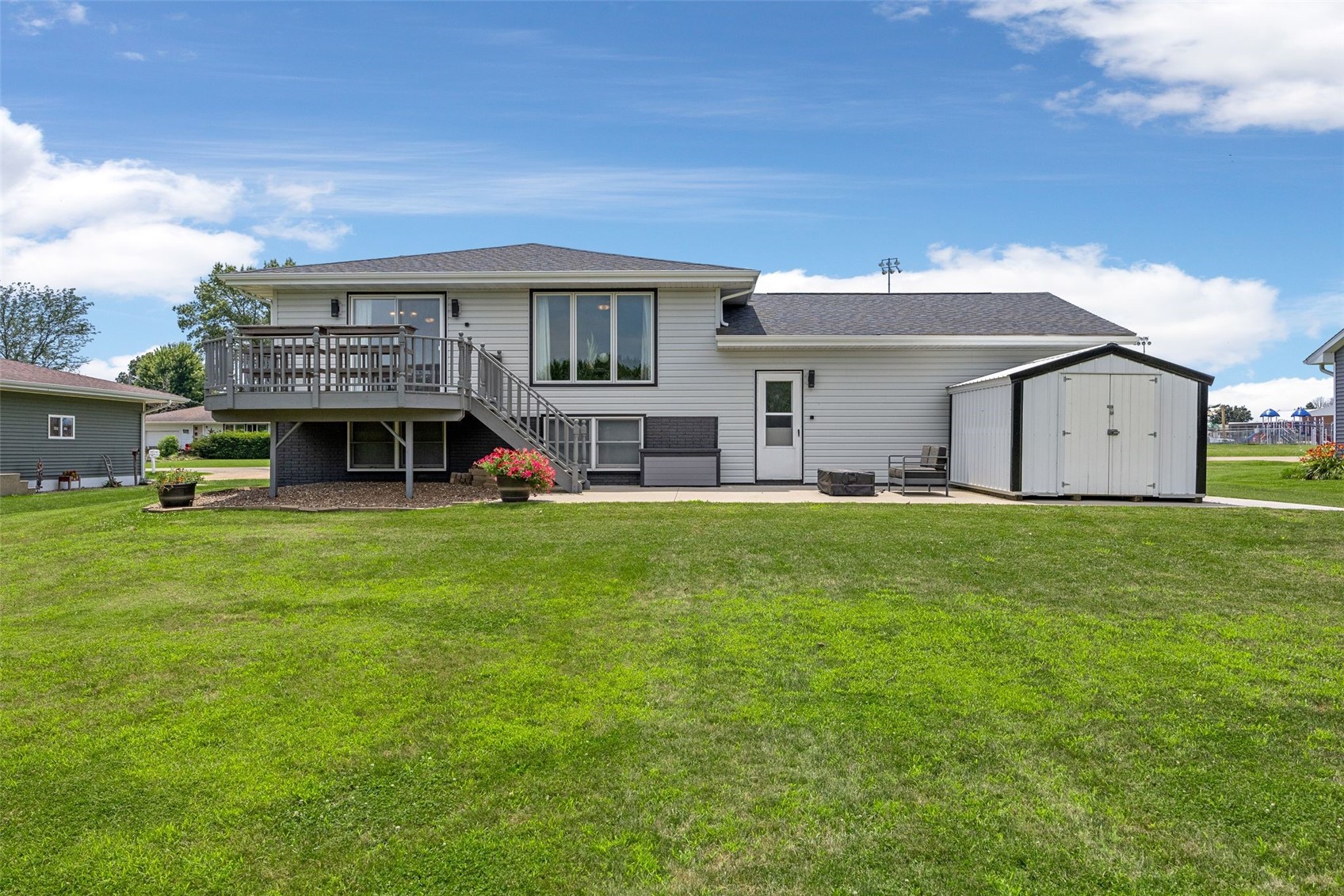 213 Maple Street Olin IA 52320