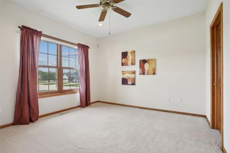 312 Brougham Court Robins IA 52328