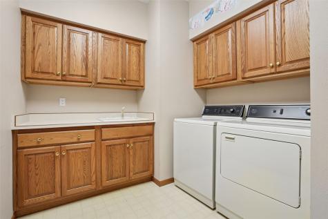 312 Brougham Court Robins IA 52328