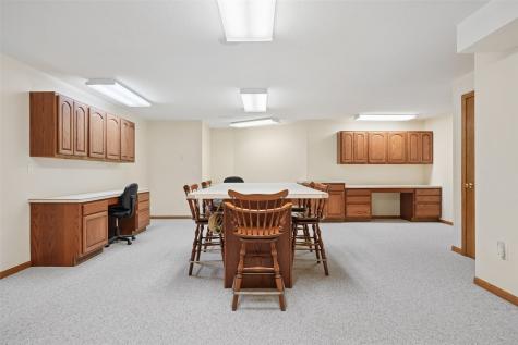 312 Brougham Court Robins IA 52328