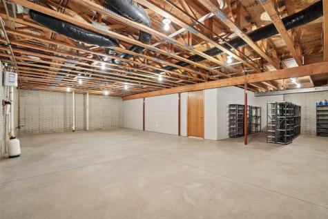 312 Brougham Court Robins IA 52328