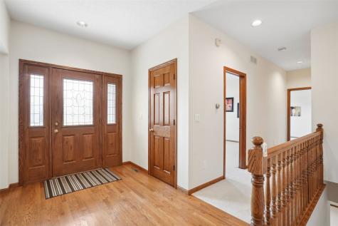 312 Brougham Court Robins IA 52328