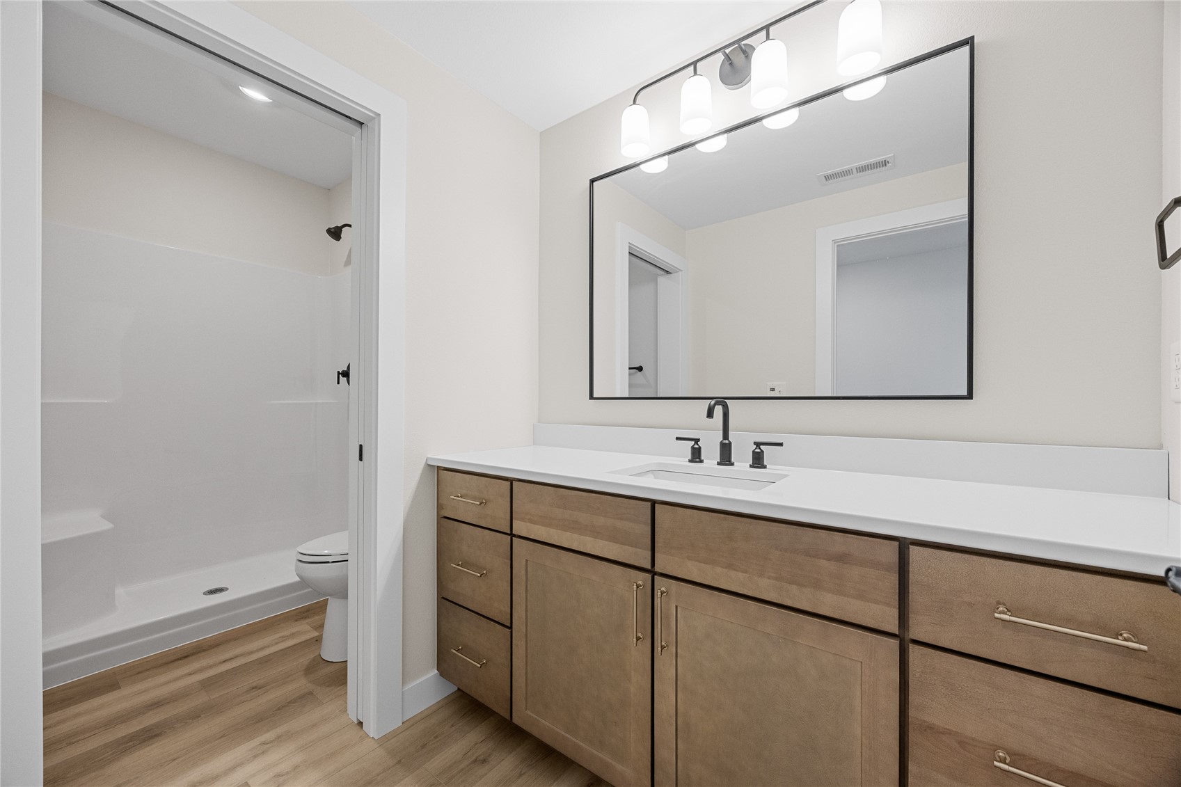 230 Howard Avenue NW Swisher IA 52338