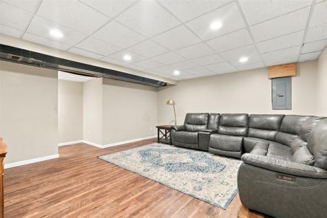 4440 Schultz Road Center Point IA 52213