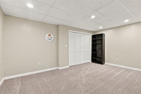 4440 Schultz Road Center Point IA 52213