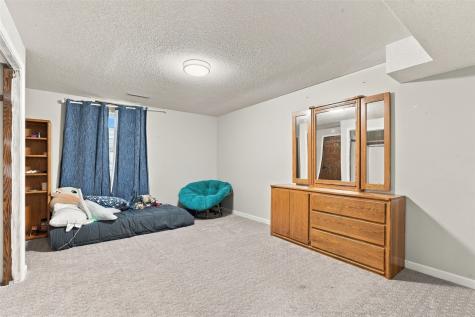 4440 Schultz Road Center Point IA 52213
