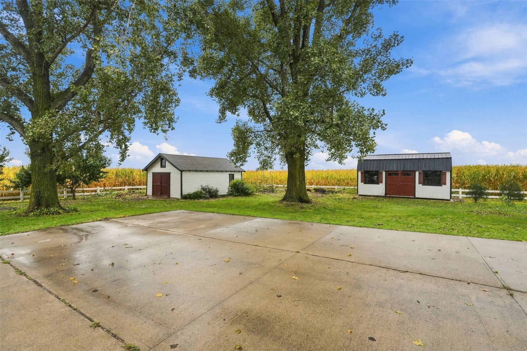 4440 Schultz Road Center Point IA 52213