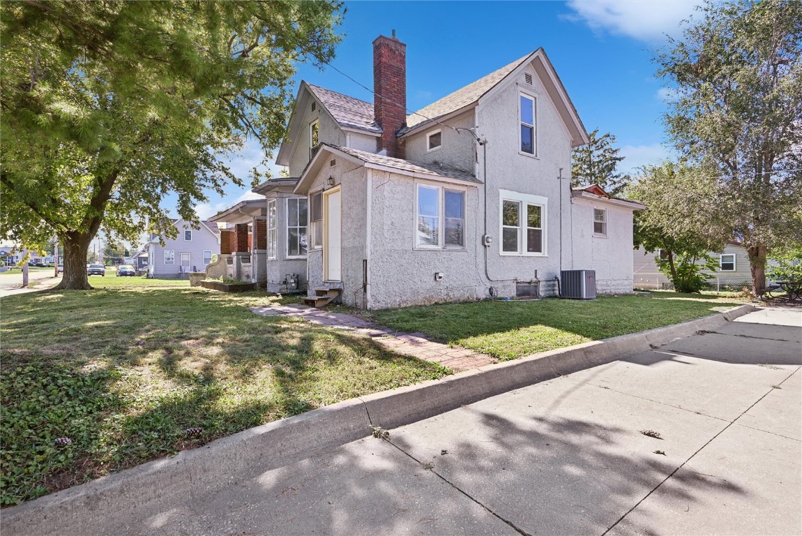 1424 11th Street SW Cedar Rapids IA 52404