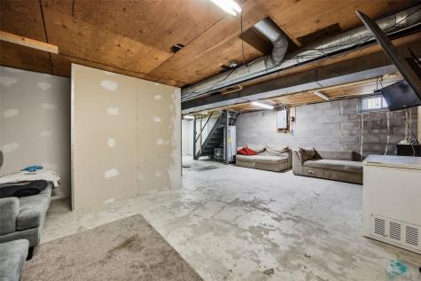 14262 270th Avenue IA 52335