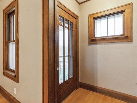 1104 15th Street Belle Plaine IA 52208