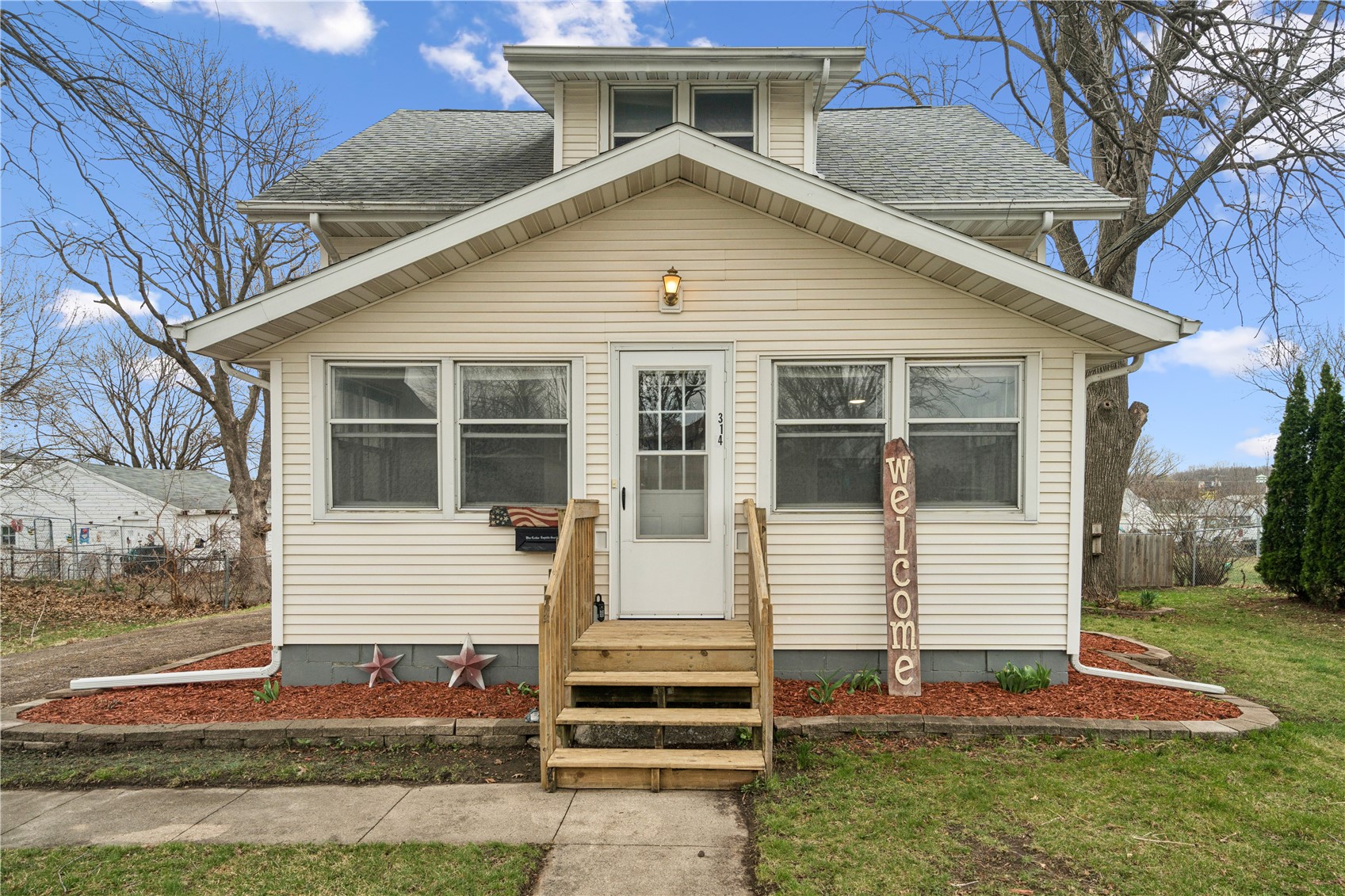 314 Main Street Center Point IA 52213