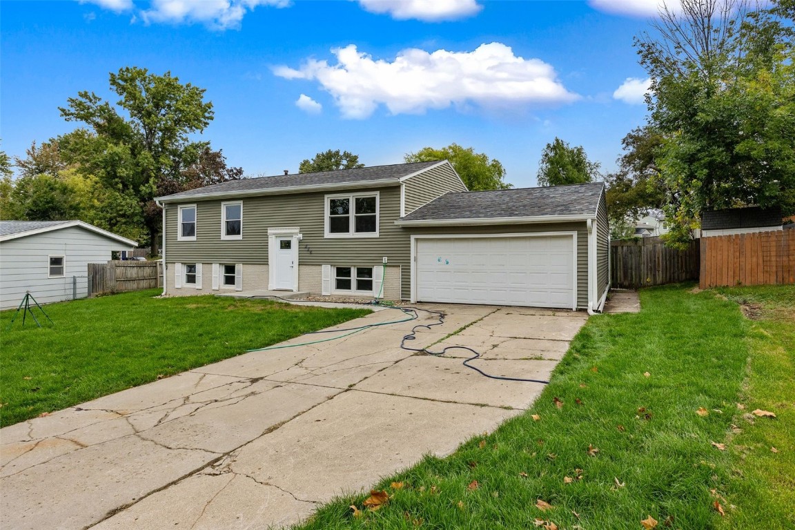 332 Crandall Drive NE Cedar Rapids IA 52402